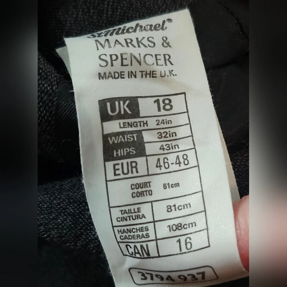 St Michael From Marks and Spencer Gray Wool Mini Skirt Size UK 18 US 14 - Picture 6 of 11